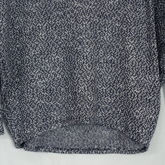 4/$20 Kiki La Rue heathered gray oversized top - Picture 3 of 7